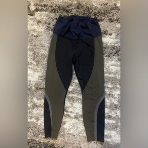 Athleta Spar Colorblock Leggings Womens Medium Petite (MP) Green, Black, Gray